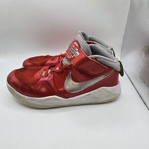Nike Team Hustle D 9 Mid Top Basketball Shoes Boys Size 3Y Red Silver CQ4278-600